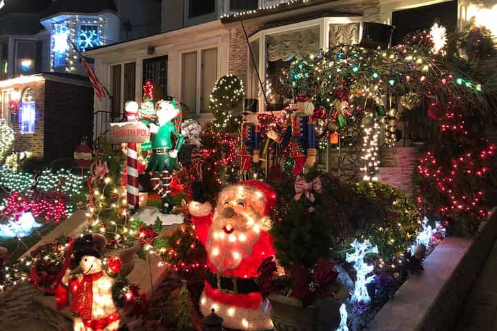 סיור בדיקר הייטס ואורות חג המולד