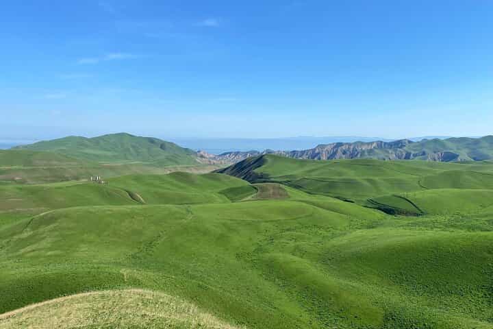 סיור פרטי של 3 ימים סביב אגם איסיק קול, כל השנה
