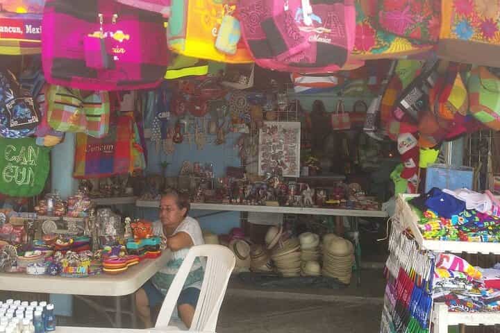 סיור בעיר קנקון + חורבות אל מקו הסעה round trip