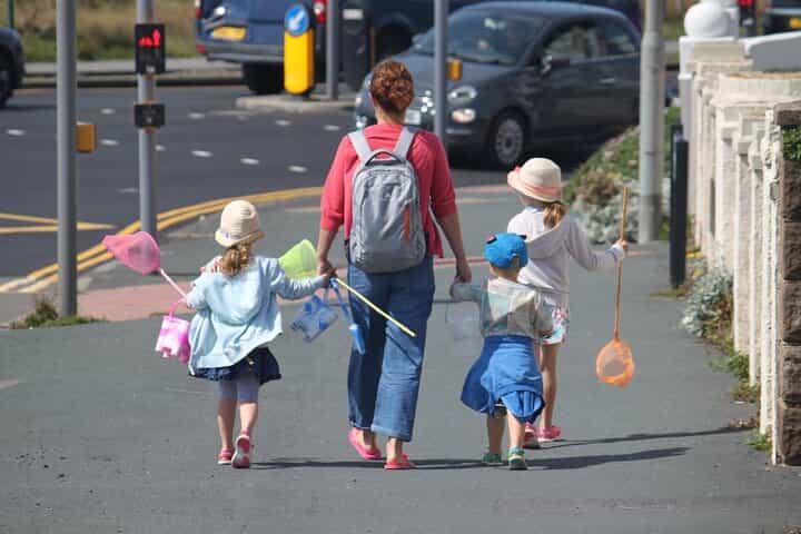 אפליקציית טיול בברייטון, משחק אוצרות חבויים וטריוויה גדולה על בריטניה (כרטיס יומי) בריטניה