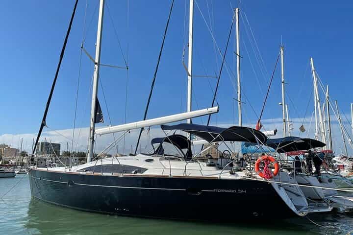 סיבוב שיט לאורך חוף ולנציה