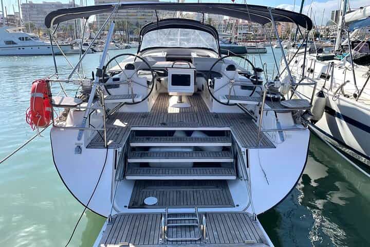 סיבוב שיט לאורך חוף ולנציה