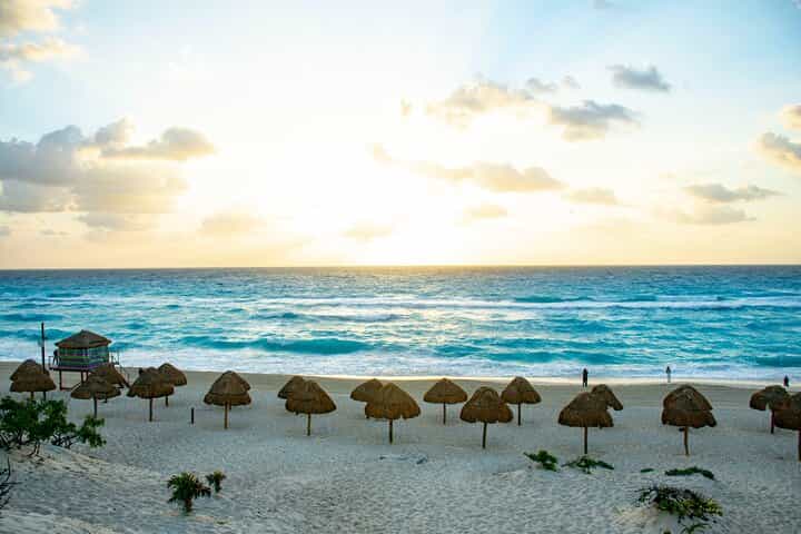 סיור בעיר קנקון + חורבות אל מקו הסעה round trip