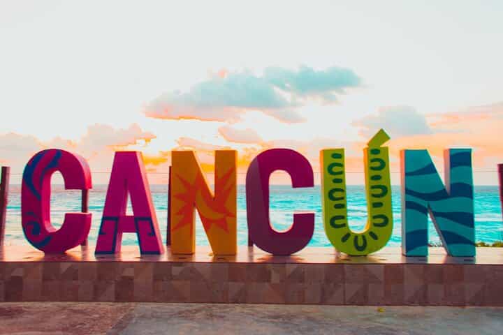 סיור בעיר קנקון + חורבות אל מקו הסעה round trip