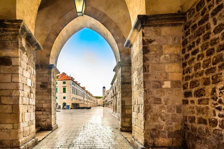 Dubrovnik Walking Tour: Self-Guided City Game