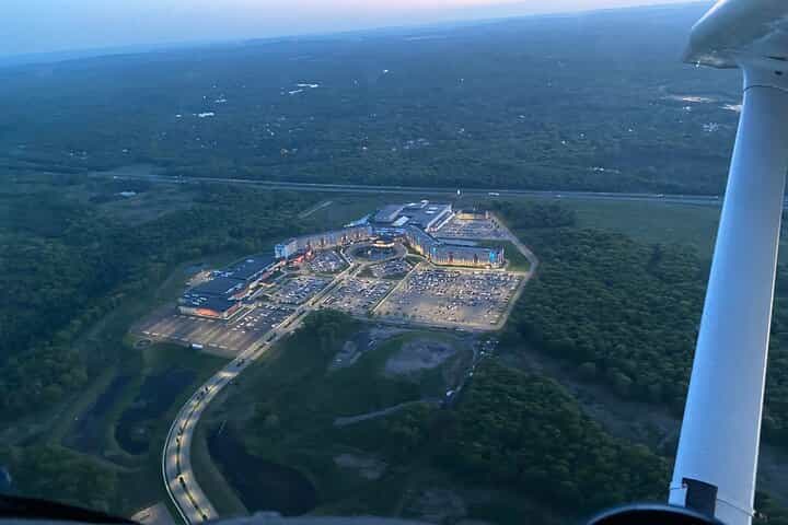 סיור אווירי במפל המים של דלוואר.