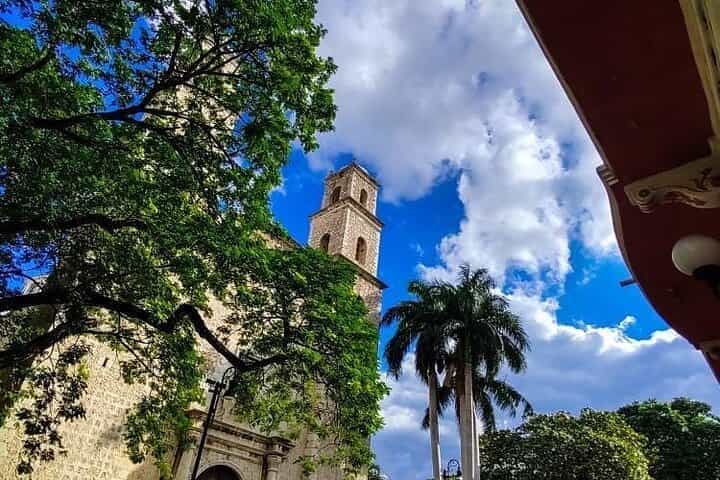 טיול חצי יום למרידה וגסטרונומיה המסורתית שלה