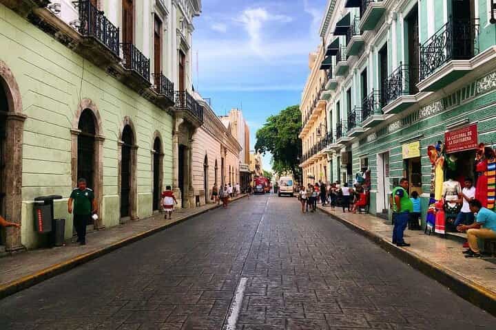 טיול חצי יום למרידה וגסטרונומיה המסורתית שלה