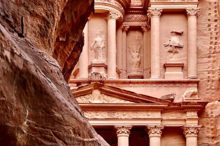 Private Full-Day Petra Tour from Aqaba Port with Round-Trip