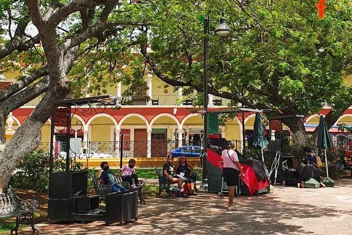 סיור בעיר קמפצ'ה דרך הדגשים שלה + סדנת ג'יפי ג'אפ