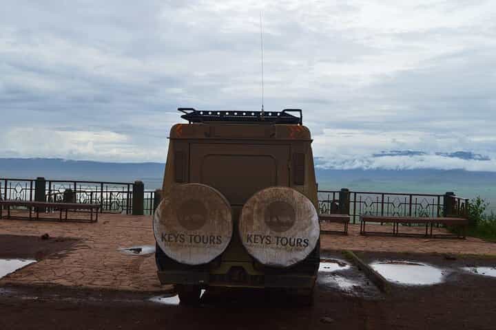 6 ימים ספארי: מניארה, נגורונגורו, סרנגטי ופארק לאומי טארנגירה