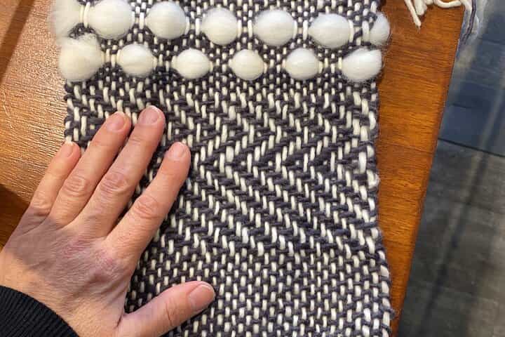 אורוגוואי: קורס כרית ארומה עשויה 100% צמר מרינו - ייחודית!