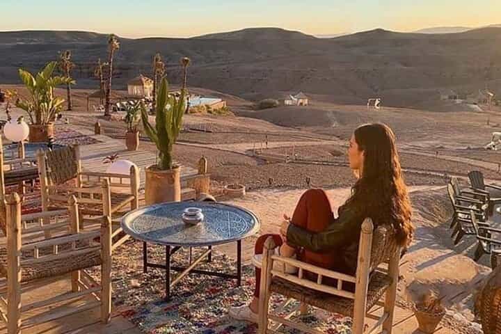 שקיעה קסומה, רכיבת גמל וארוחת ערב פרטית במדבר אגפאי