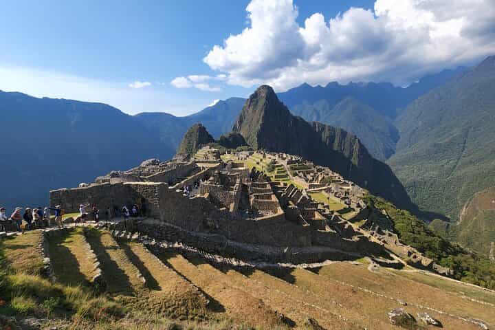 סיור יום במאצ'ו פיצ'ו לקבוצות קטנות ברכבת