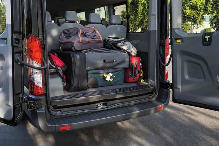 העברה פרטית מהנמל קנאוורל לאורלנדו על ידי אוטובוס או לימוזינה