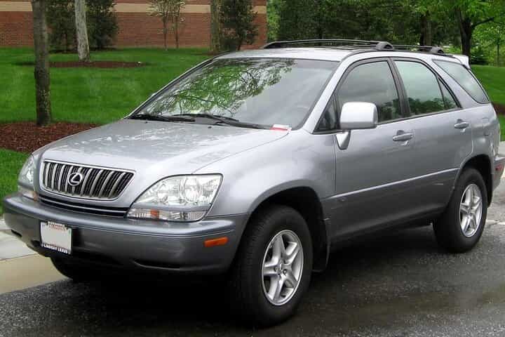 טיול יומי על ידי רכב פרטי מסיאם ריפ לפנום פן