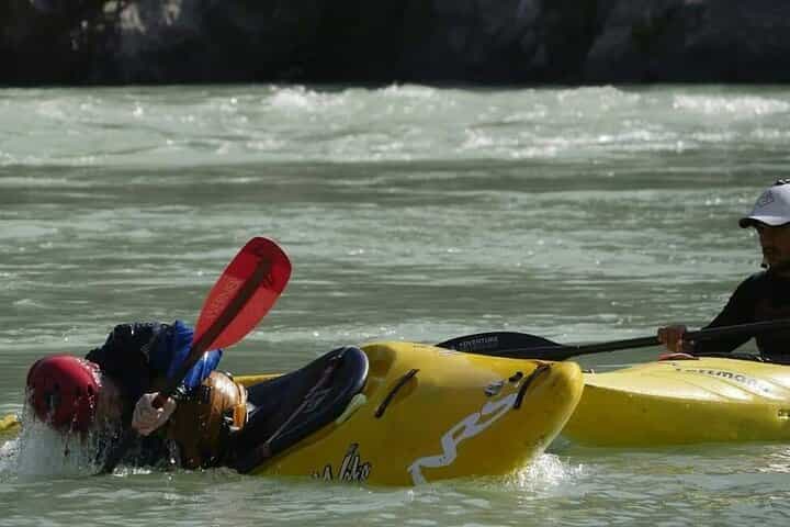 Kayak lessons in Rishikesh
