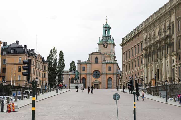 Private Walking Tour: Stockholm New Town Landmarks