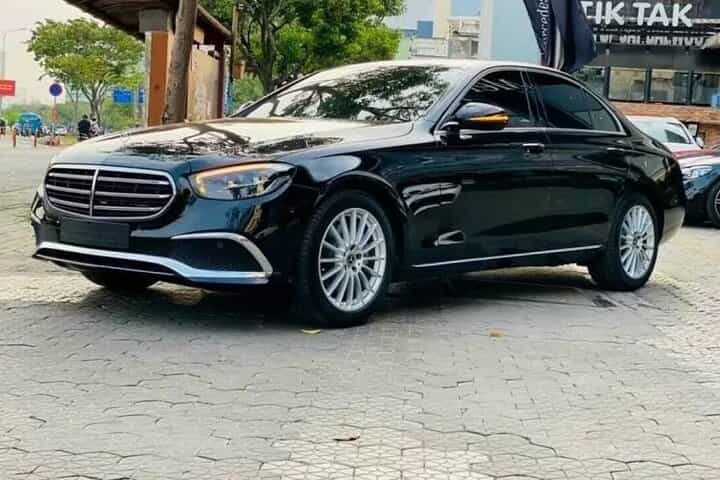 Chauffeured Elegance: Amman Full-Day Mercedes E-Class Experience