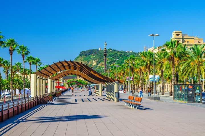 סיור במבצר מונטג'ויק עם רכבל ודילוג על התור