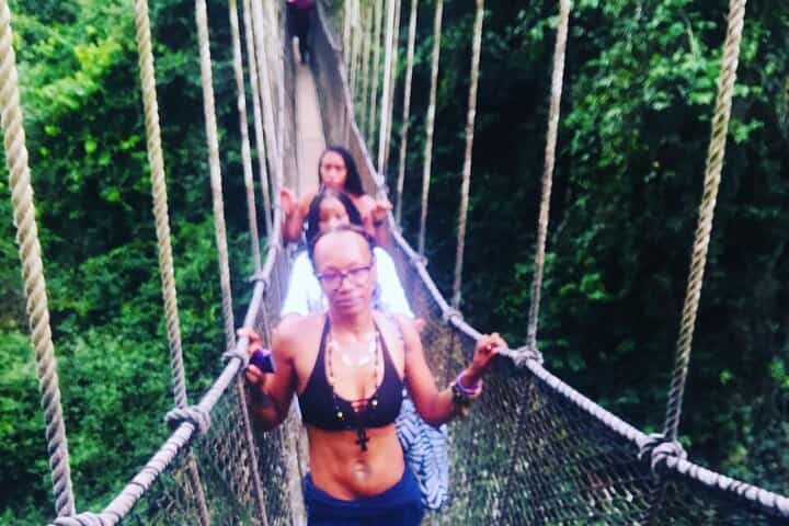 עקרא לאסין מנסו נהר העבדים, היסטוריה שחורה והרפתקה גדולה