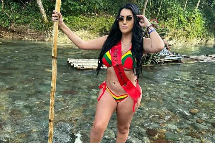 חתירה בסירה מקנה עם מסאז' ידיים ורגליים מאבן גיר ממונטגו ביי