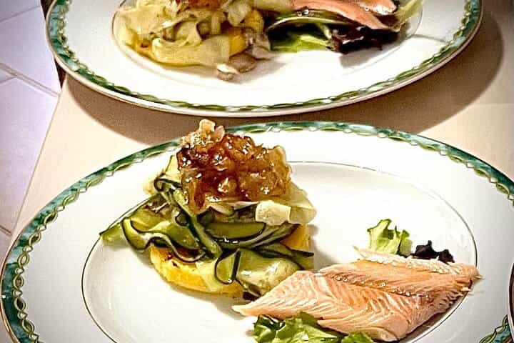 ביקור בקומו ובישול דגים מקומיים באיזור הכפר