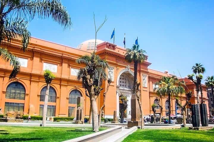 סיור יום לפירמידות גיזה, המוזיאון המצרי, ח'לילי (פרטי)