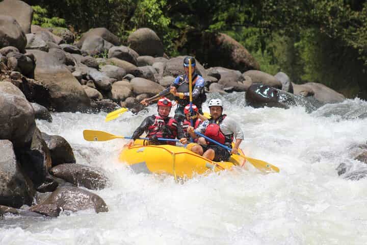 Whitewater Rafting on the Sarapiquí River, Costa Rica – Class IV