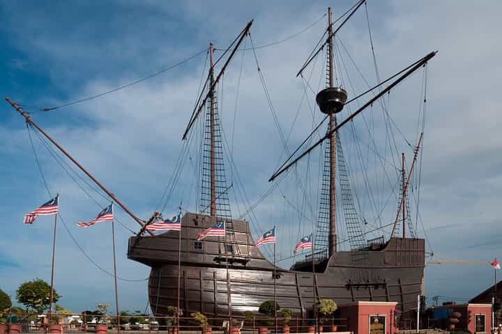 Historical Melaka Day Tour: St. Peter Church, Porta De Red Square