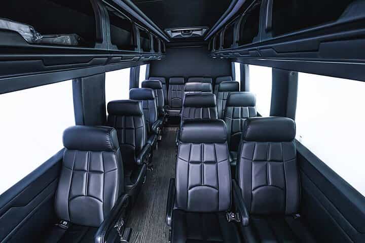 Private Minibus Round Trip Honolulu Airport HNL to/from Honolulu