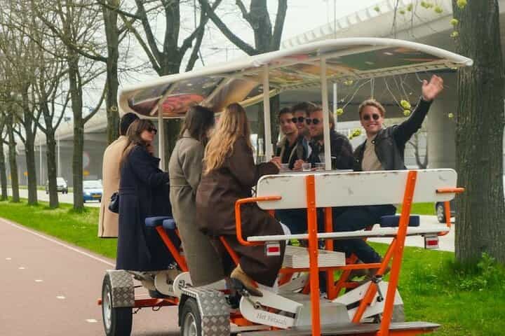 אופני פרוסקו פרטיים באמסטרדם עם מערכת סאונד