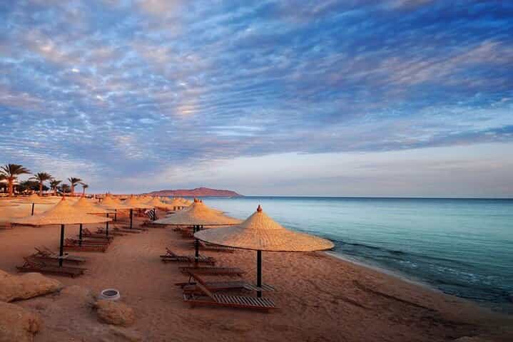 טיול יום פרטי לים האדום בעין סוחנה מקהיר