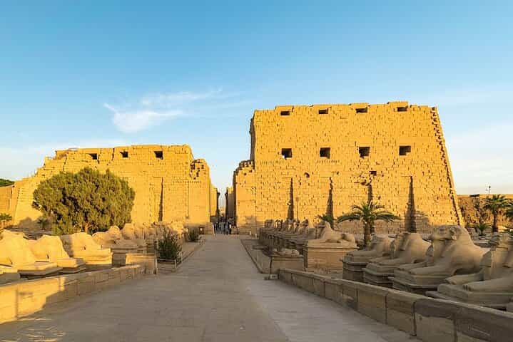 Private Full Day Tour From Safaga Port or El Quseir to Luxor