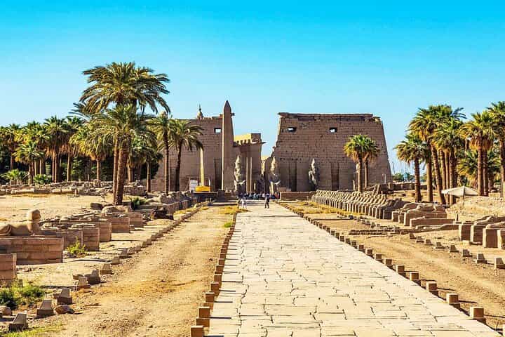 Private Full Day Tour From Safaga Port or El Quseir to Luxor