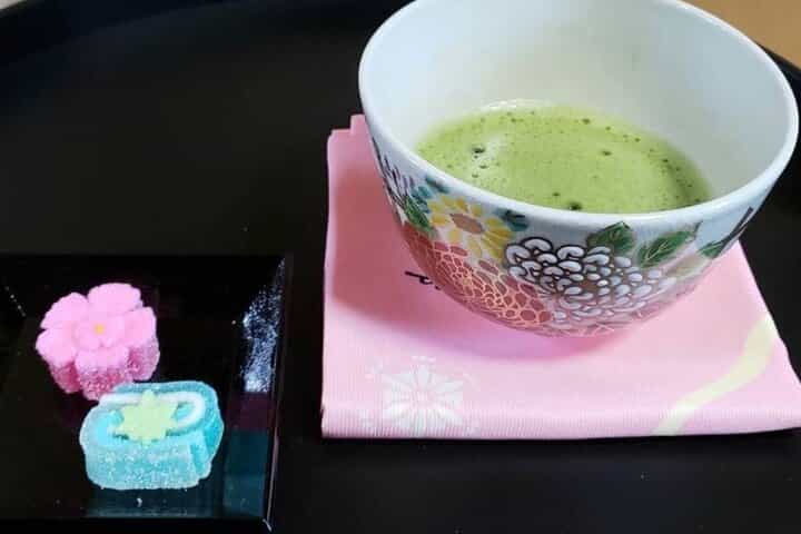 חוויה עם קימונו בגלריית התרבות פוג'יסן עם שיעור תה