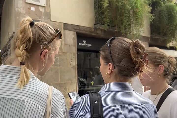 משחק תעלומת רצח עצמית מודרכת של שרלוק הולמס באיסטנבול