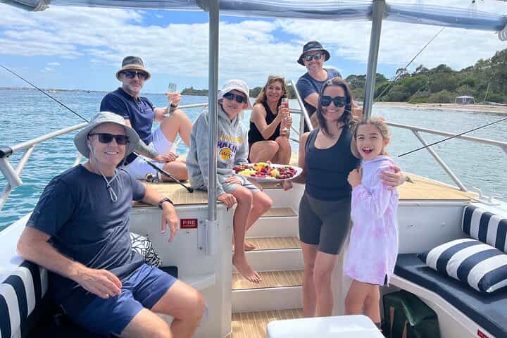 שיט פרטי של 3 שעות מ-Surfers Paradise ל-Wavebreak Island