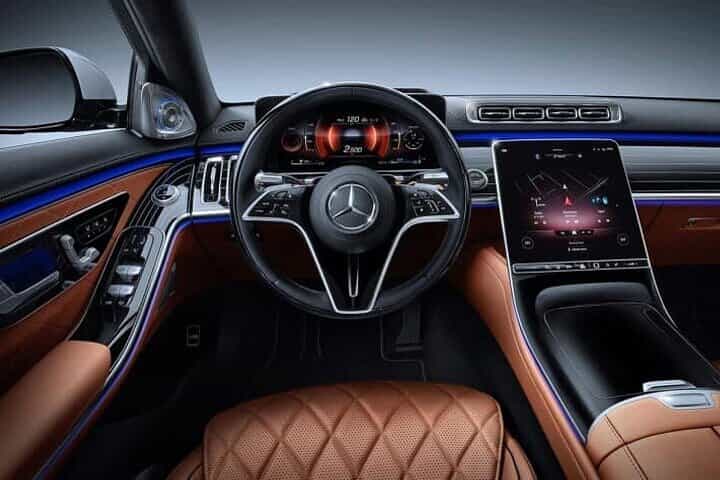 רכב יוקרה פרטי מנמל התעופה ניס NCE למרכז העיר ניס