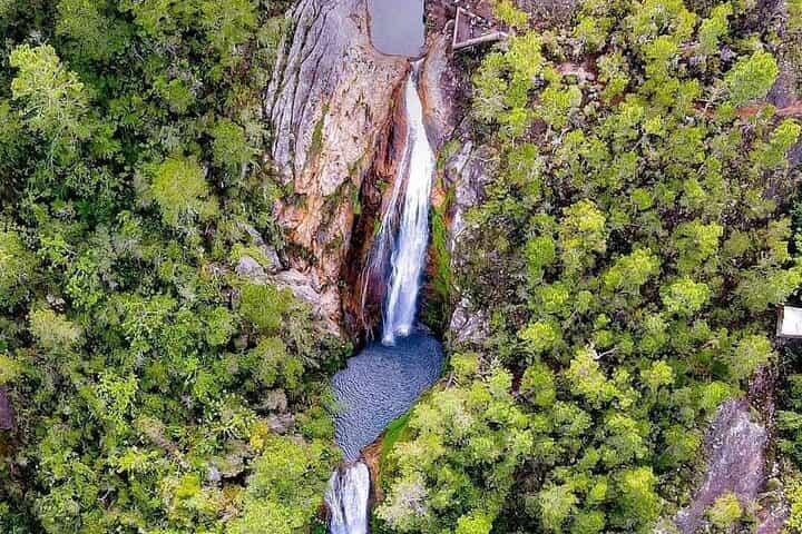 סיור פרטי בקונסטנצה רפובליקת דומיניקה ל-15 אנשים.