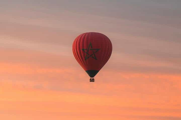 טיסת כדור פורח מעל מרקש עם ארוחת בוקר מסורתית