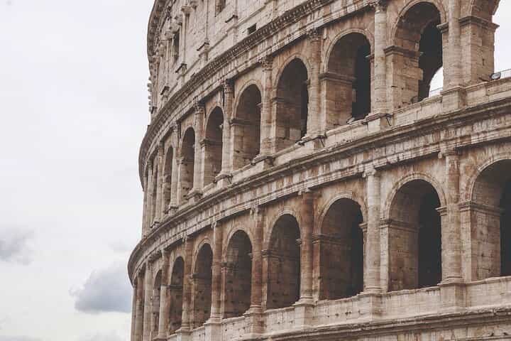 Rome:Colosseum Ticket + 24 hours hop on hop off Pass
