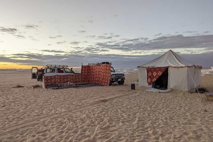 סיור של יומיים לחקר מדבר הלבן הייחודי של קהיר