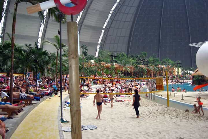 אי טרופי יום מלא ברכב פרטי מברלין