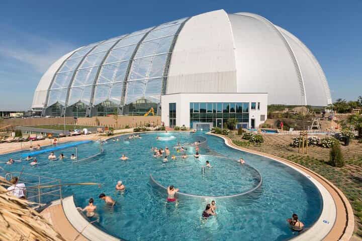 אי טרופי יום מלא ברכב פרטי מברלין