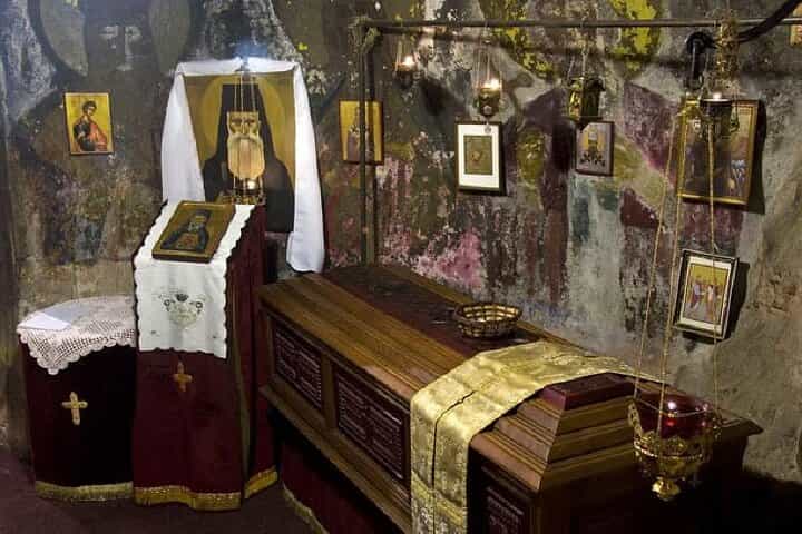 סיור מנזרים מנזר צטינגה דאיבבה ואוסטרוג