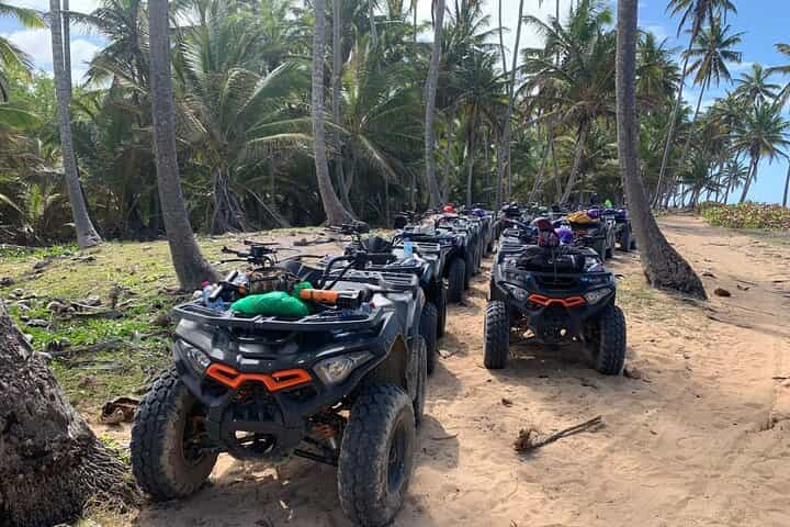 סיור הרפתקאות 4x4, הרים וחופי גן עדן עם אוכל.