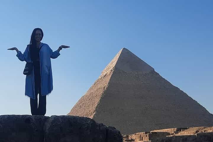 סיור חצי יום לפירמידות בגיזה, סphinx, בתוך הפירמידה, גמלים, ארוחת צהריים