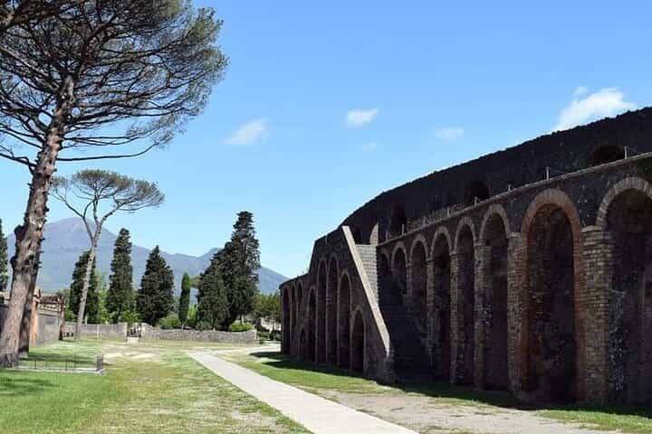 סיור פומפיי וסורנטו