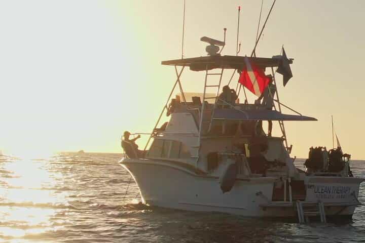 שיט שקיעה לאורך קו החוף של וואיקיקי